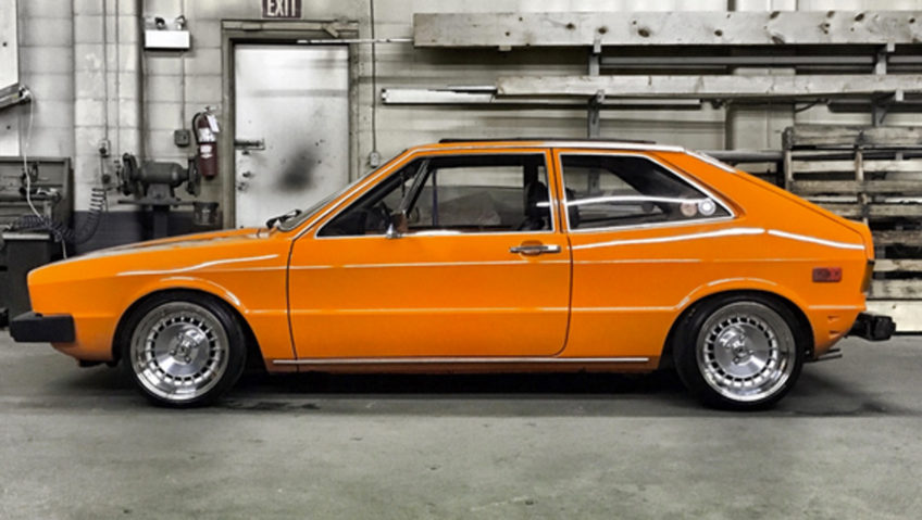 VolksWagen L20E  SignalOrange nemetalická farba 1 liter