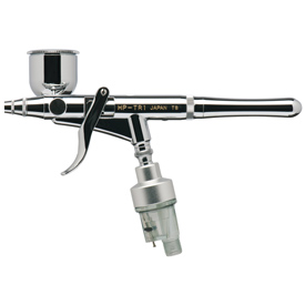 Iwata Revolution HP-TR1 0,3 mm pištoľová airbrush pištoľ s bočným plnením + odkaľovací filter a mazivo